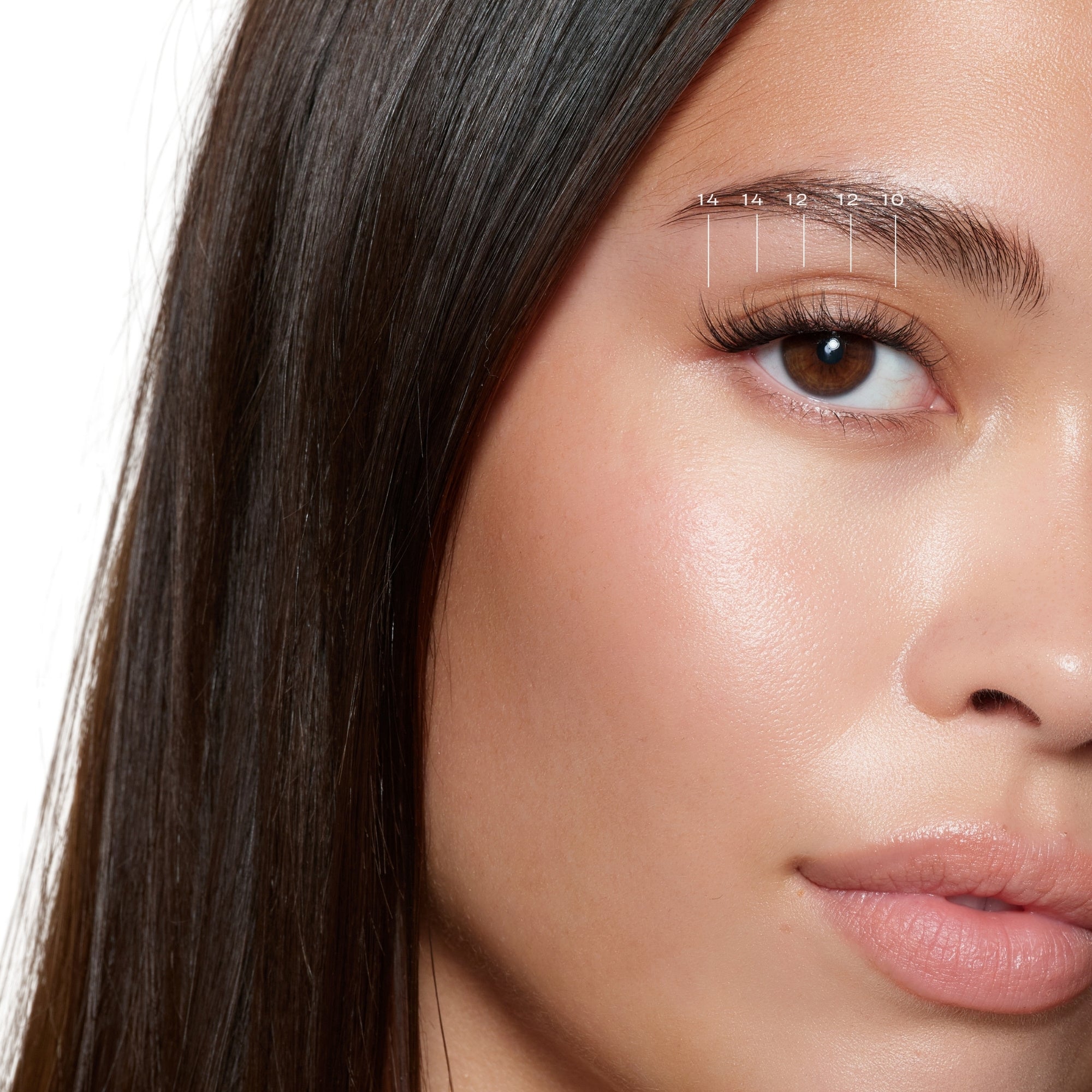 Feathered Pre-Glued Lashes Set