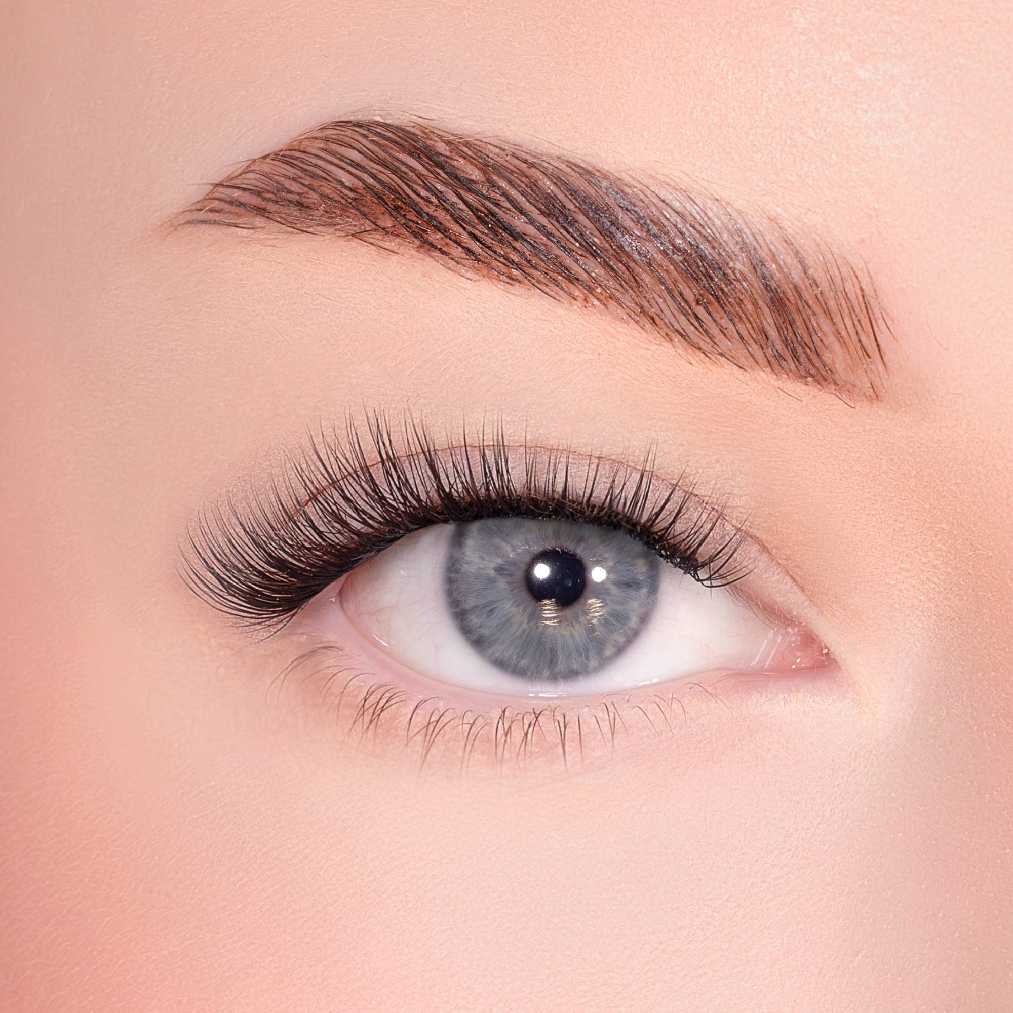 Subtle Pre-Glued Lashes Set