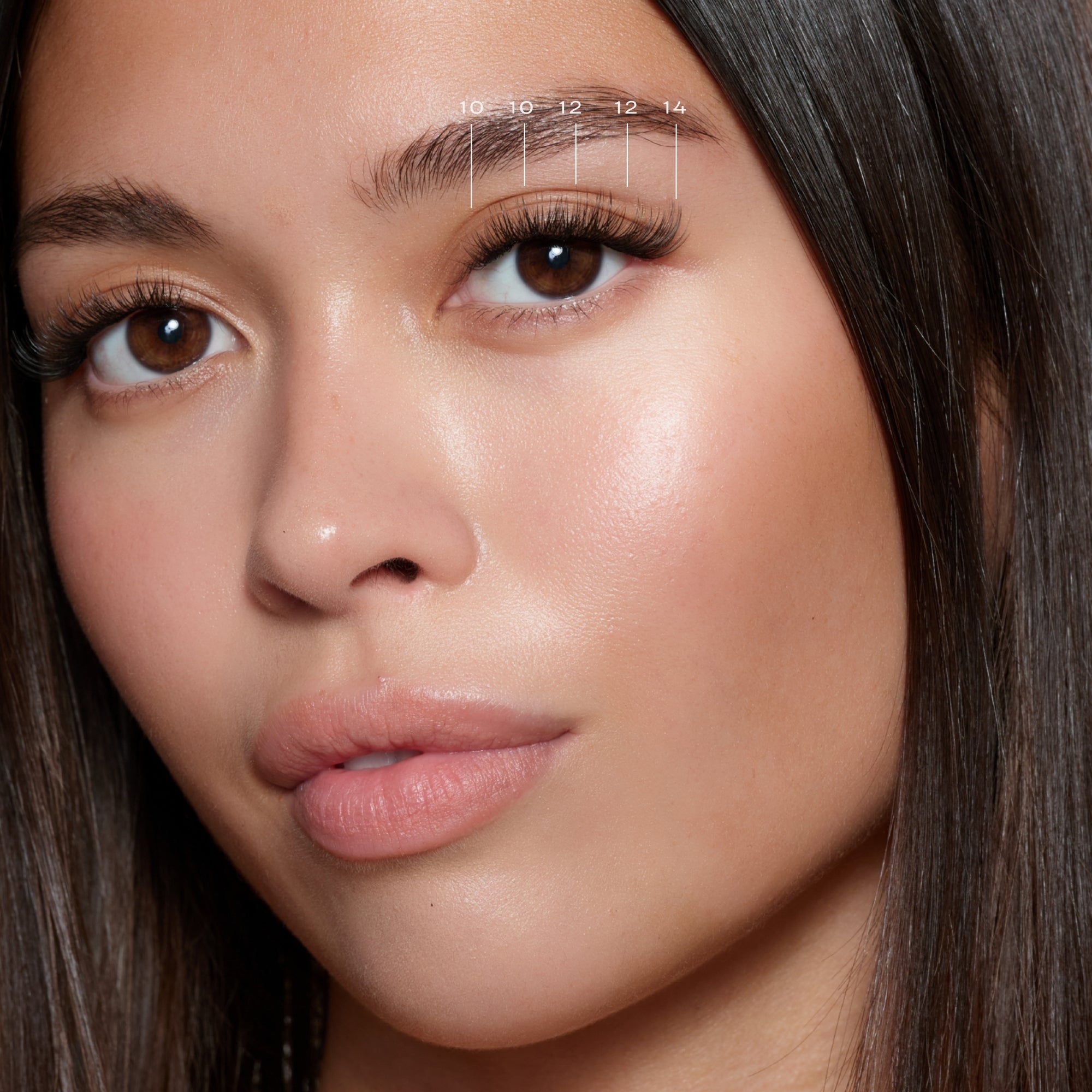 Subtle Pre-Glued Lashes Set