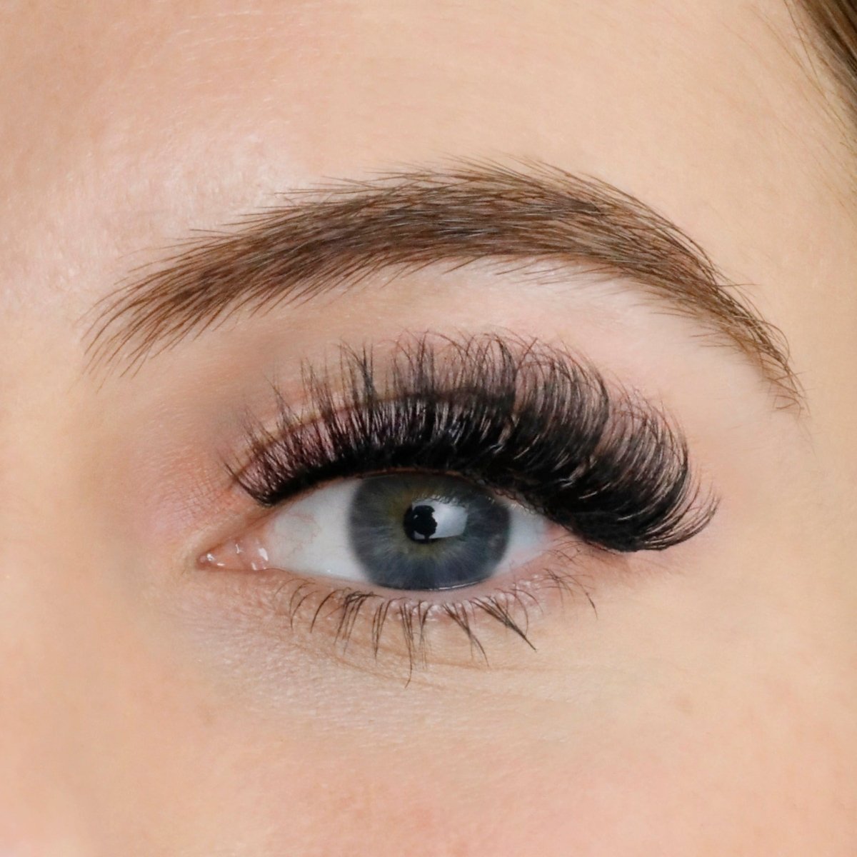 Russian Strip Lashes - Lola's Lashes